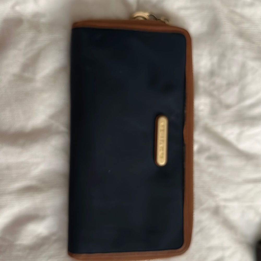 Wallet blue